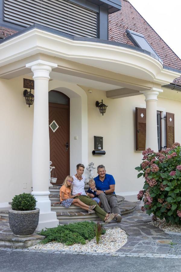 Das "Ferienhaus Eibiswald" Landhaus Refugium Im Schilcherland - Sauna Und Spa Kültér fotó